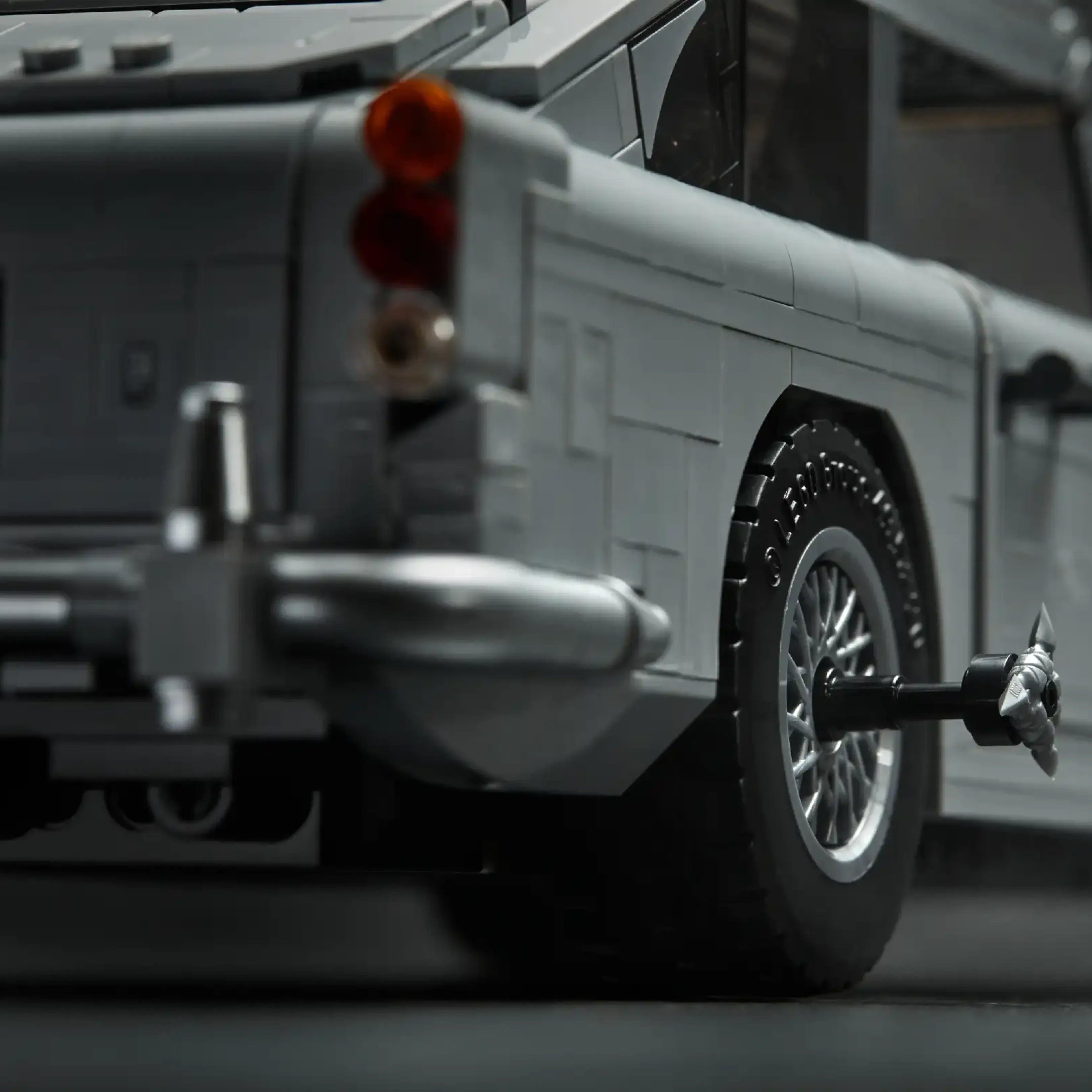 DB5 "007" (1295 teile)