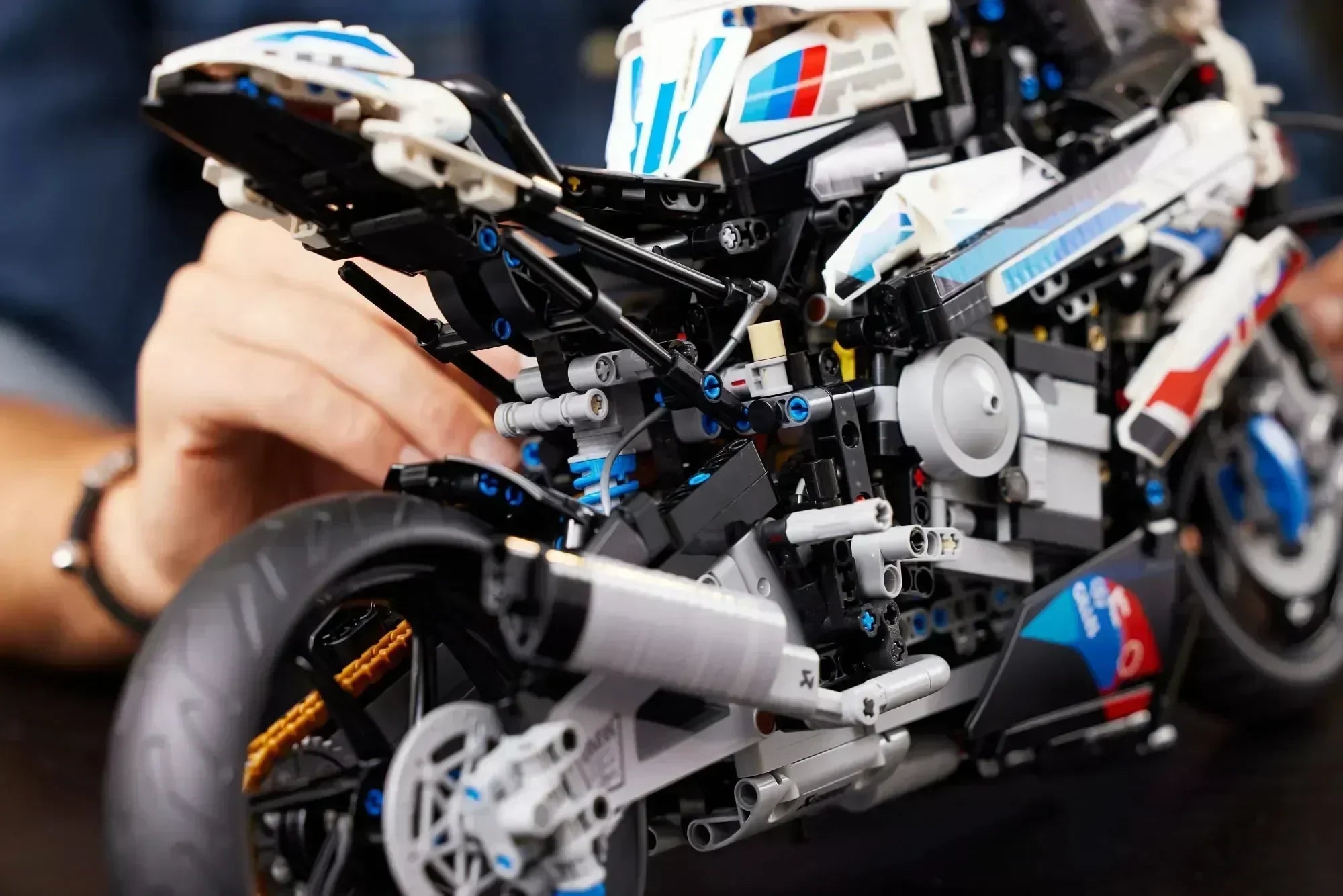 M 1000 RR (1920 PIECES)